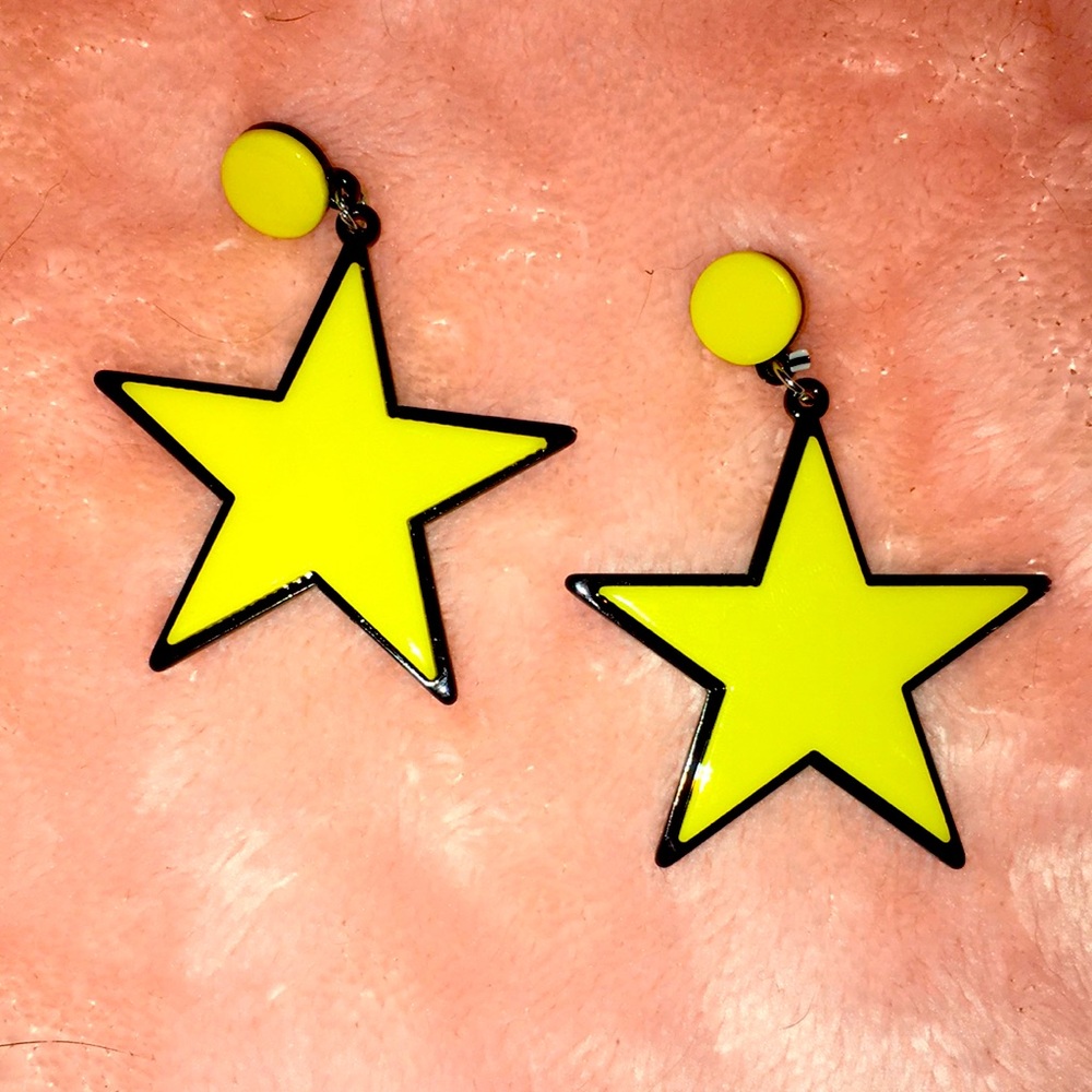 Comic star earrings